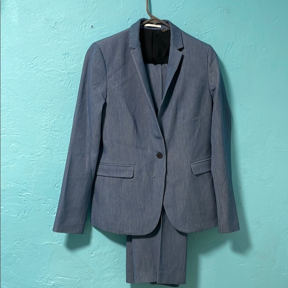 Tahari blazer and pants set - Picture 2 of 10